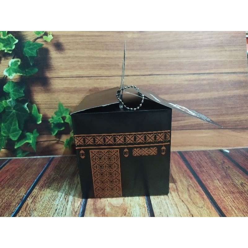 

Dus Box Ka'bah Paket Untuk Oleh-oleh Haji Umroh Premium