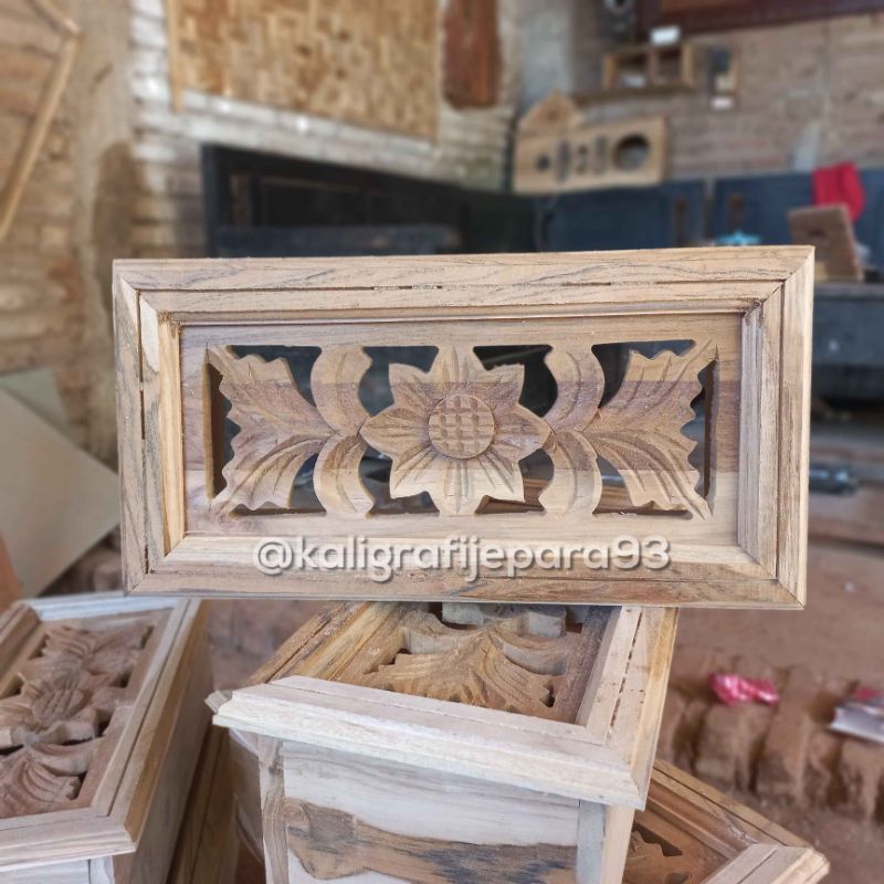 Roster Kayu Jati Ukir, Loster Ventilasi Kayu Jati Motif Ukiran