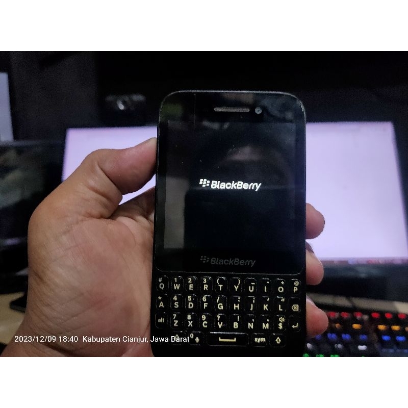 BlackBerry Q5