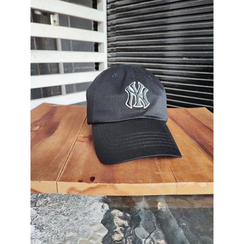 Topi Original MLB korea unisex fit structure Black