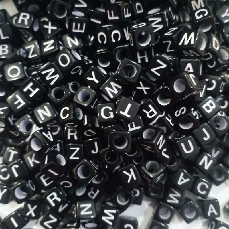 MANIK HURUF KOTAK A-Z