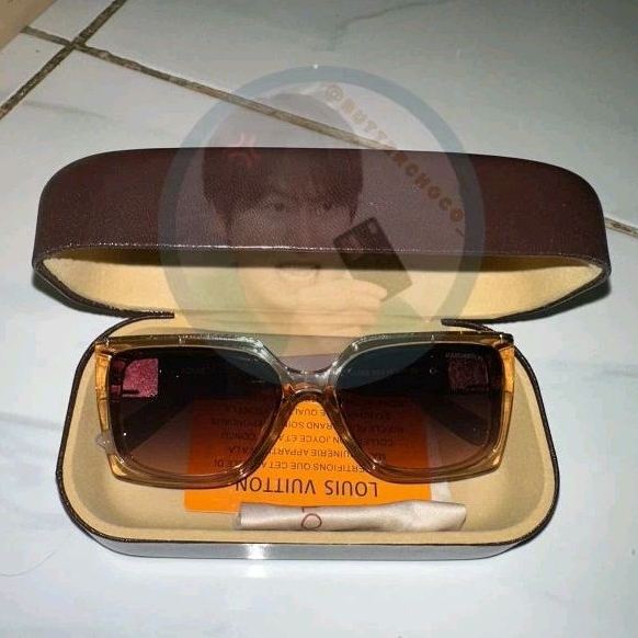 LV Louis Vuitton sunnies (Not Original) NEW Never been in used Kacamata Hitam