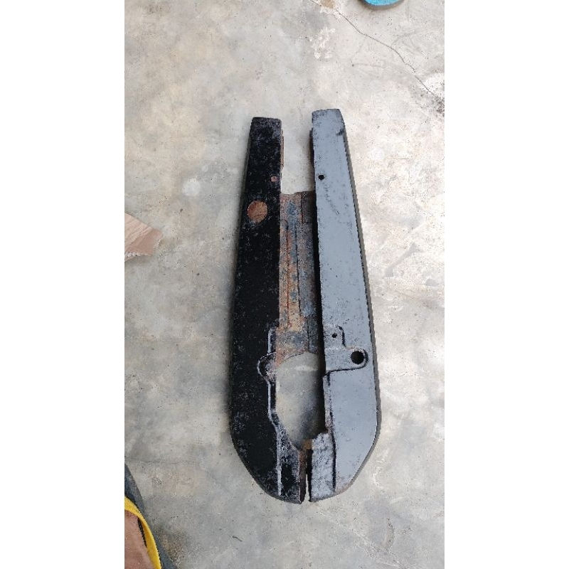 tutup rantai Suzuki rc 100