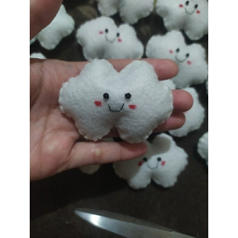 aplikasi boneka flanel awan -+ 6 cm / boneka mini flanel / boneka flanel / boneka mesin capit