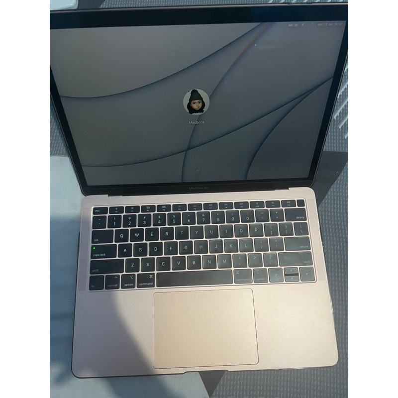 MACBOOK AIR 2019 256 gb Garansi inter