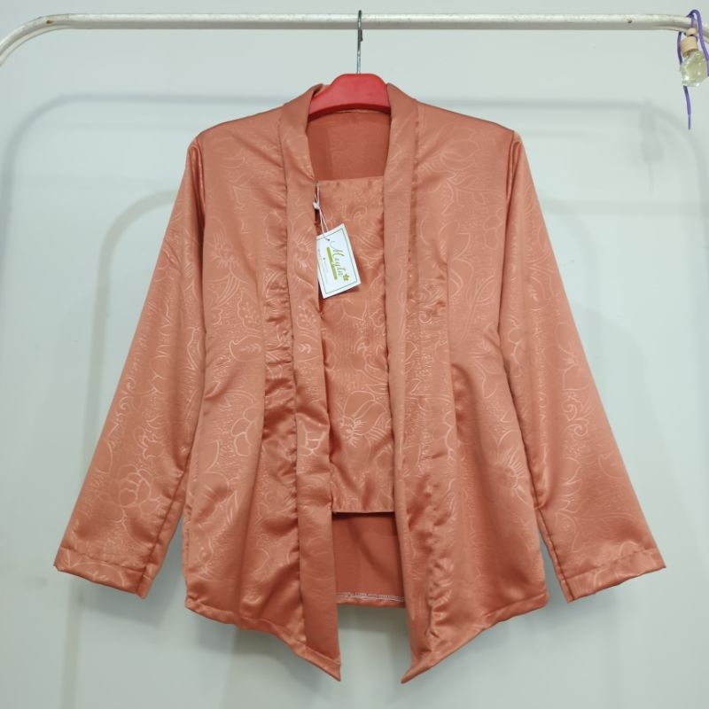 kebaya wanita dewasa