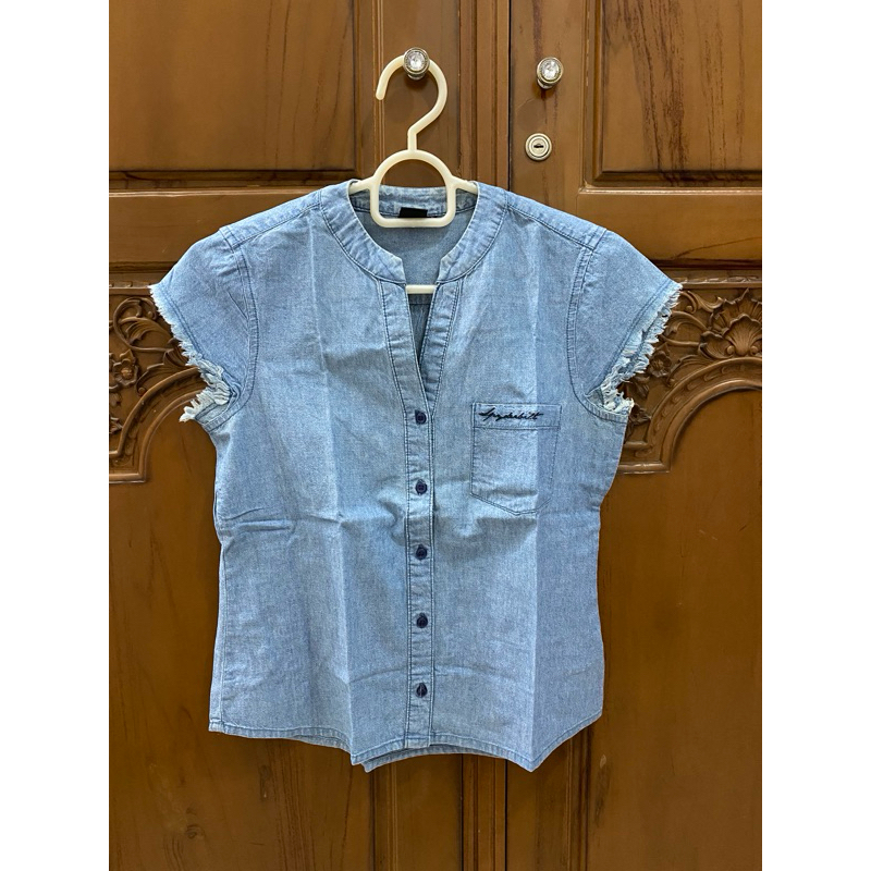 atasan Planet Surf preloved