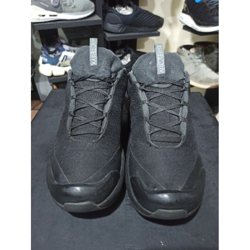 SEPATU HIKING TRAIL RUNNING ARCTERYX AERIOS FL