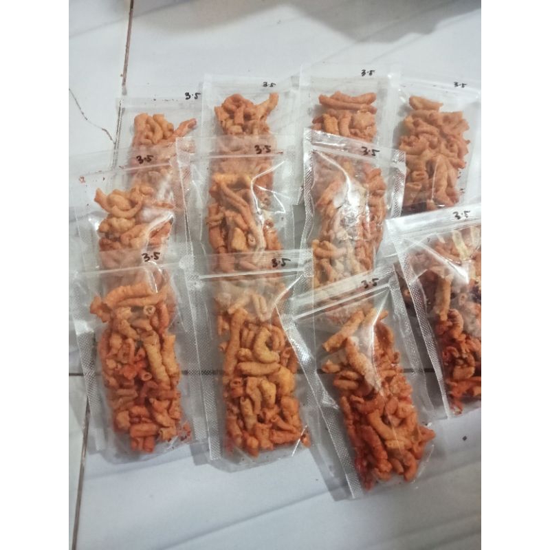 

Usus Daun jeruk extra pedas gurih renyah