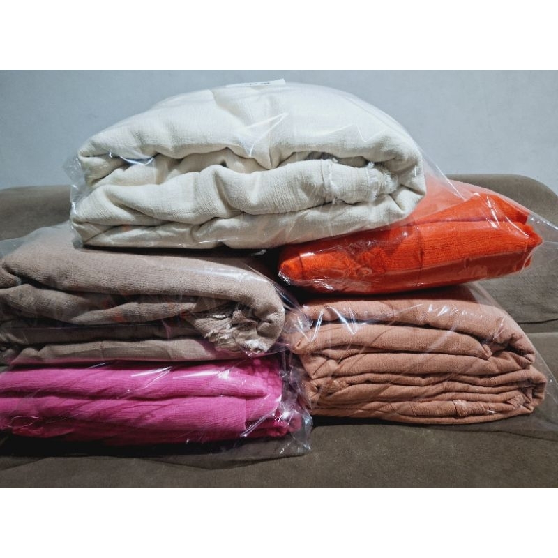 Kain Bahan Silk Rayon Crinkle asli import High Quality ( Harga 1/2 mtr )