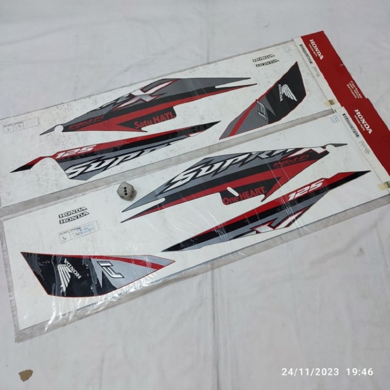 Striping sticker stiker Honda Supra x125 x 125 new K41 hitam merah original AHM