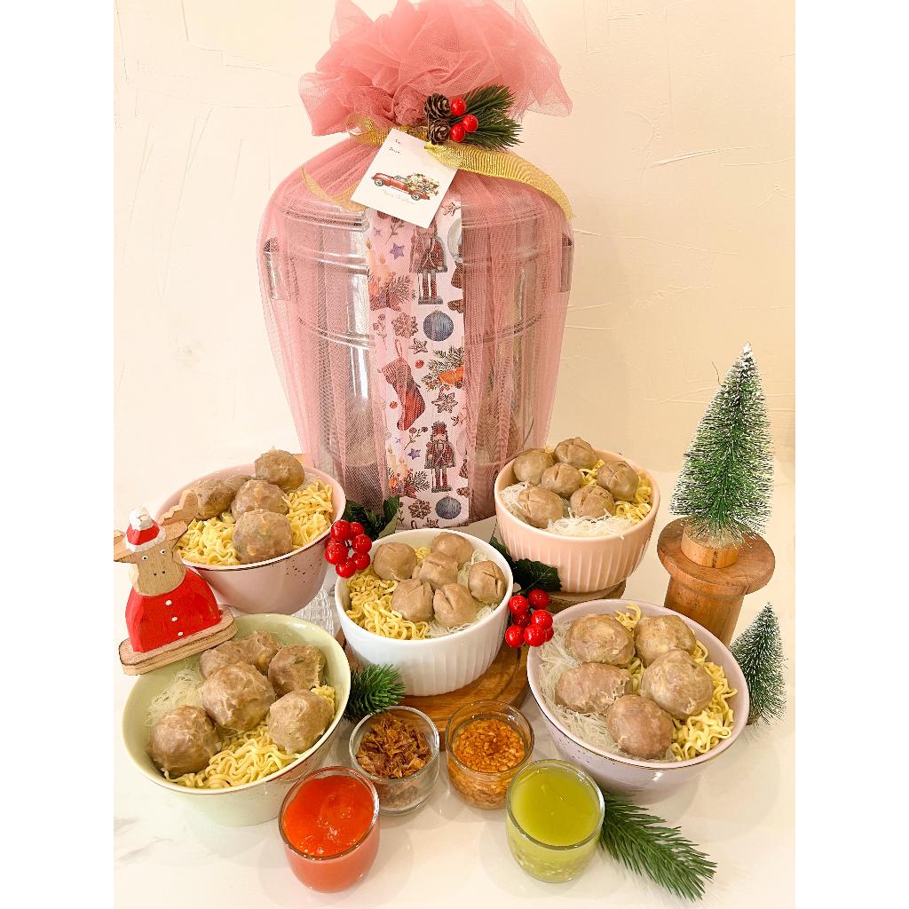 

Christmas atau CNY Imlek Hampers Dandang Bakso - Bakso Siap Makan 5 porsi