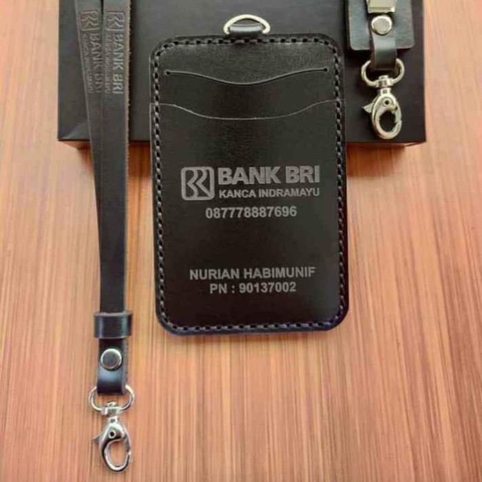 

Id Card Holder Kulit Custom Grafir Logo & Nama, Gantungan Name Tag Holder Kulit Asli