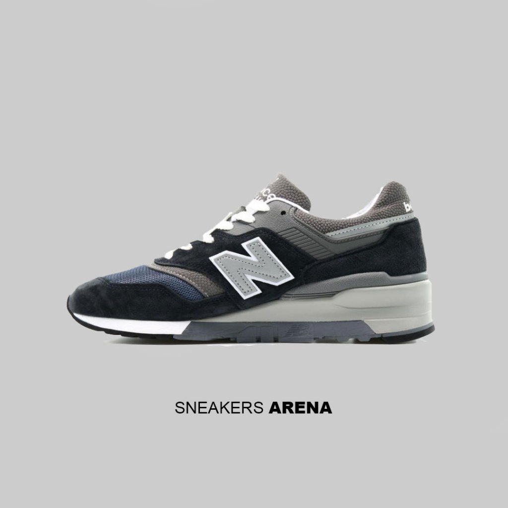 Senakers NB 997 Made in USA Navy