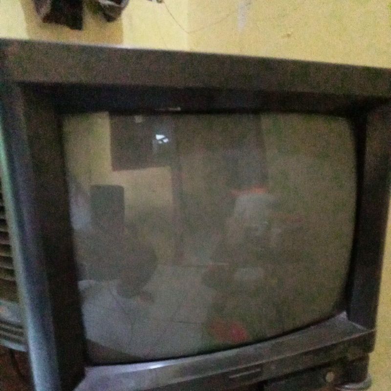tv bekas tabung jadul