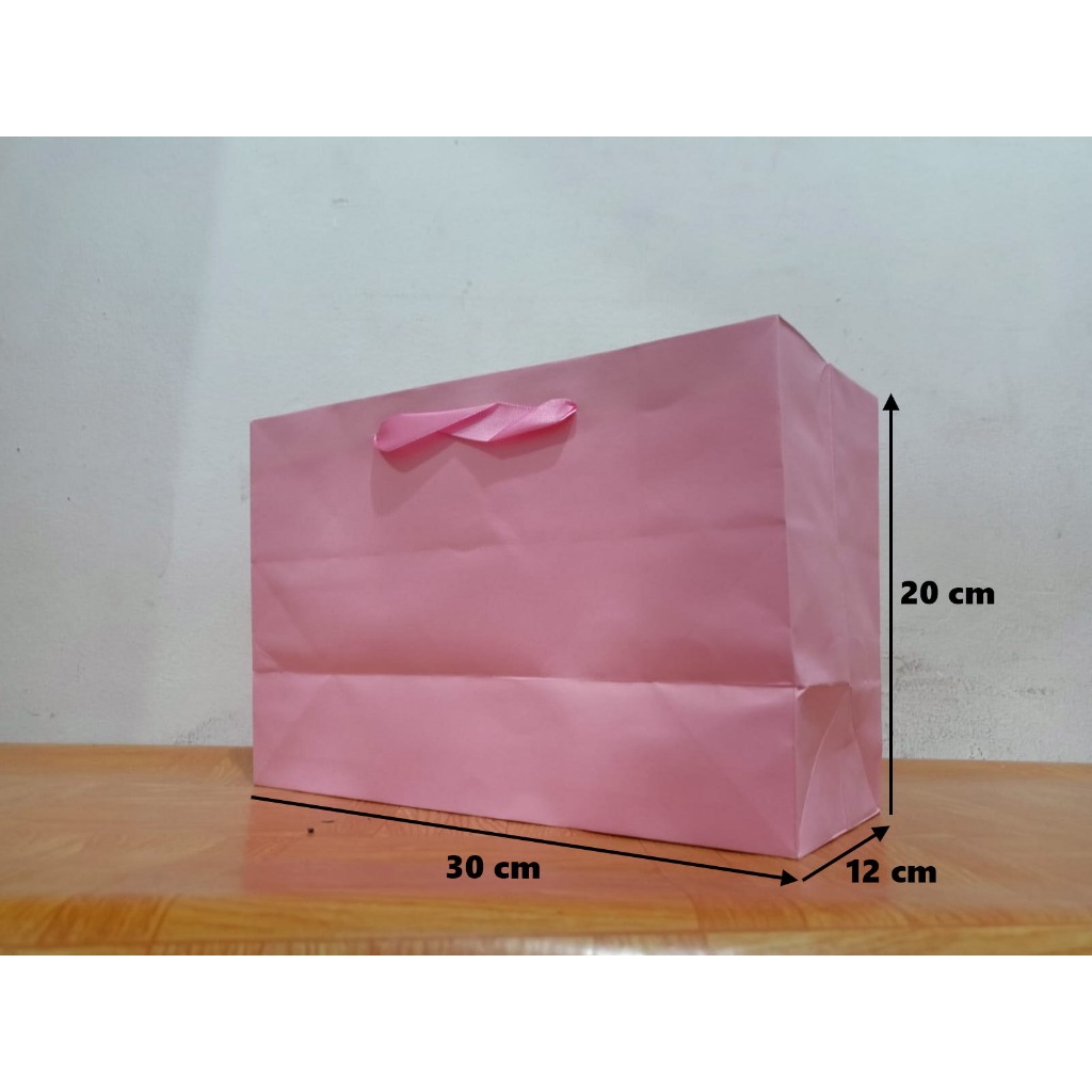

Paperbag Polos Buffalo - Pink - 30cm x 12cm x 20cm