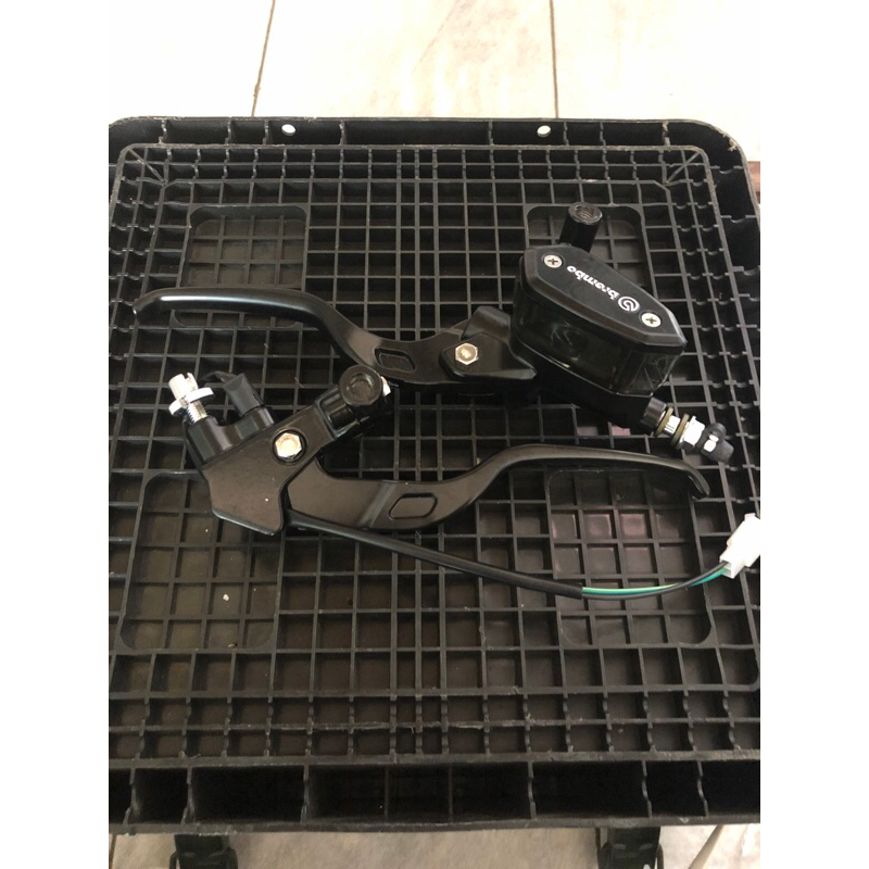 HANDLE REM BREMBO KANAN KIRI/MASTER REM ATAS BREMBO KANAN KIRI OVAL