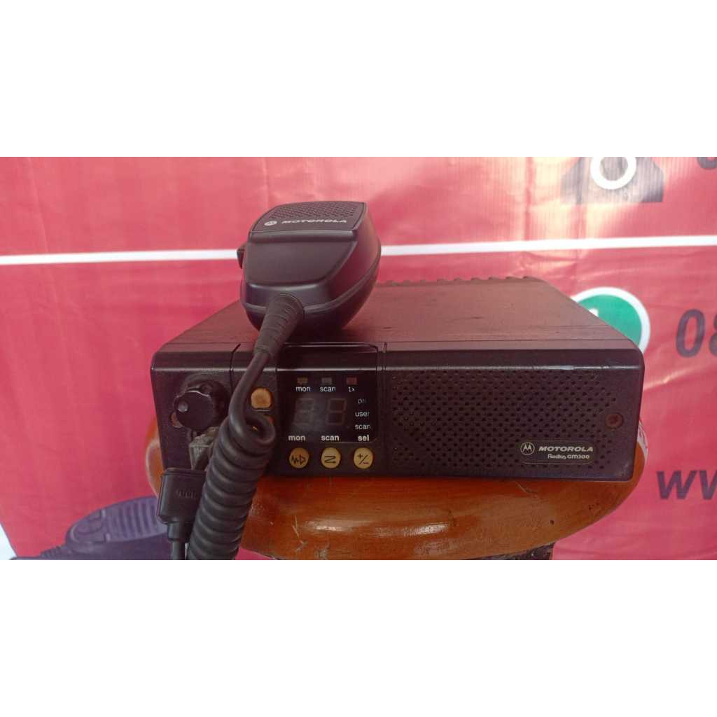 Radio Rig Motorola GM300 Frekuensi VHF Kondisi Apa adanya Gm 300 Vhf Bekas Hidup saja