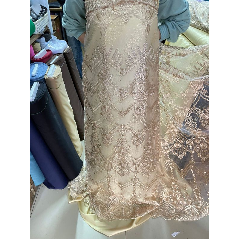 Tile Bordir motif etnik