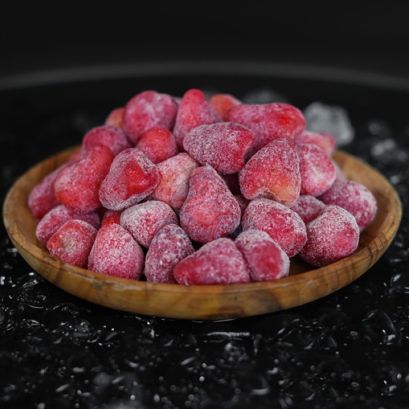 

BUAH STRAWBERRY BEKU/FROZEN 1KG/1000GRAM STRAWBERY