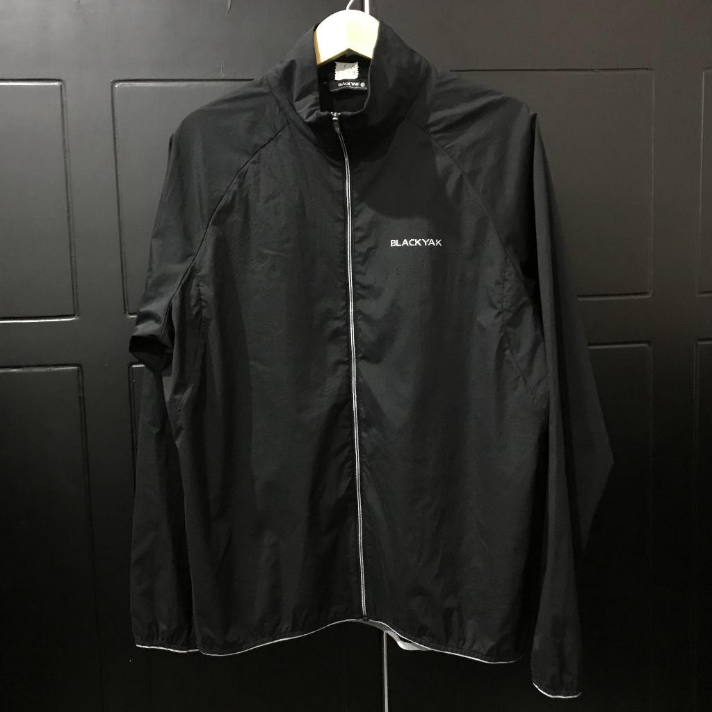 jaket parasut running blackyak hitam L