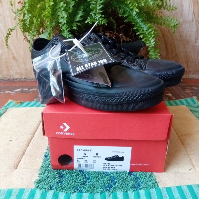 Sepatu Sneaker Converse Leather Full Black Low