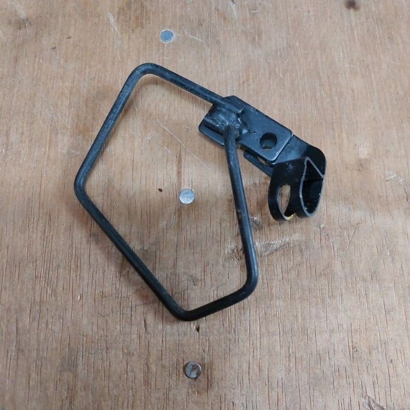 BREKET SELANG REM BAWAH VARIO 110 KARBU - VARIO TECHNO 110 KARBU