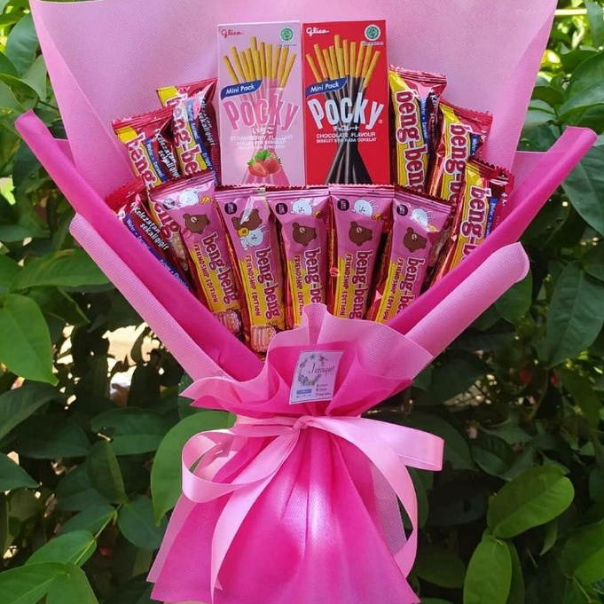 

modelTipe ERJ624 S Buket Snack pink pocky paketbingkisan Snack Ulang TahunUltah WisudaKadoHadiah