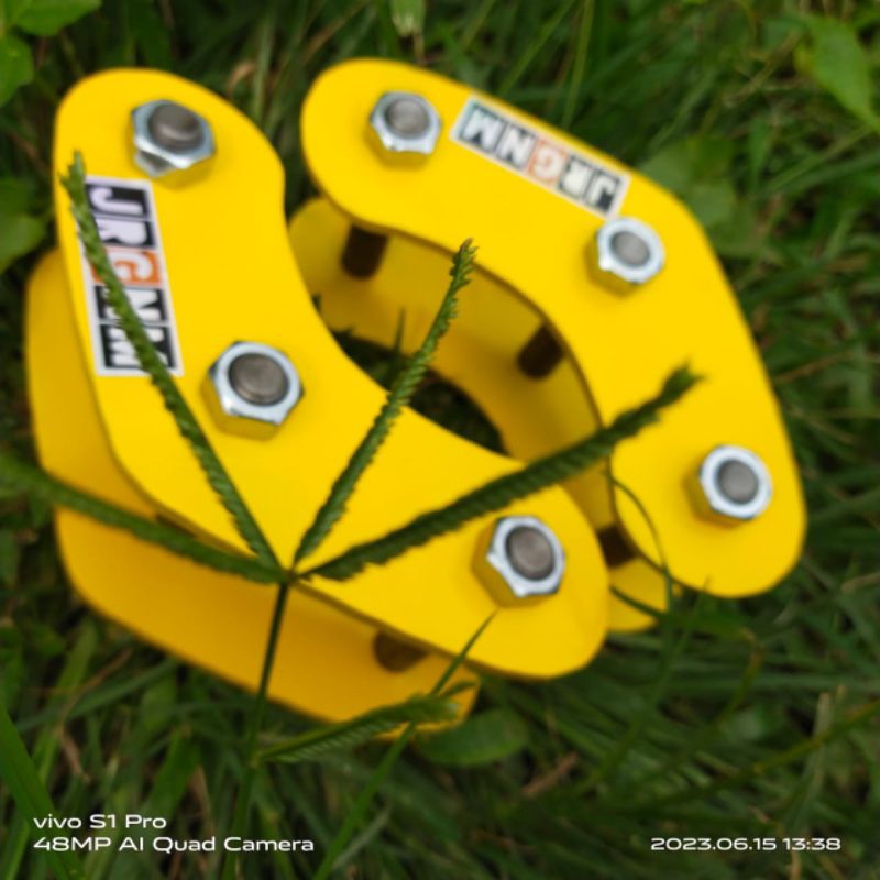 PENINGGI MOBIL DAIHATSU ZEBRA 15CM PLUS KARET