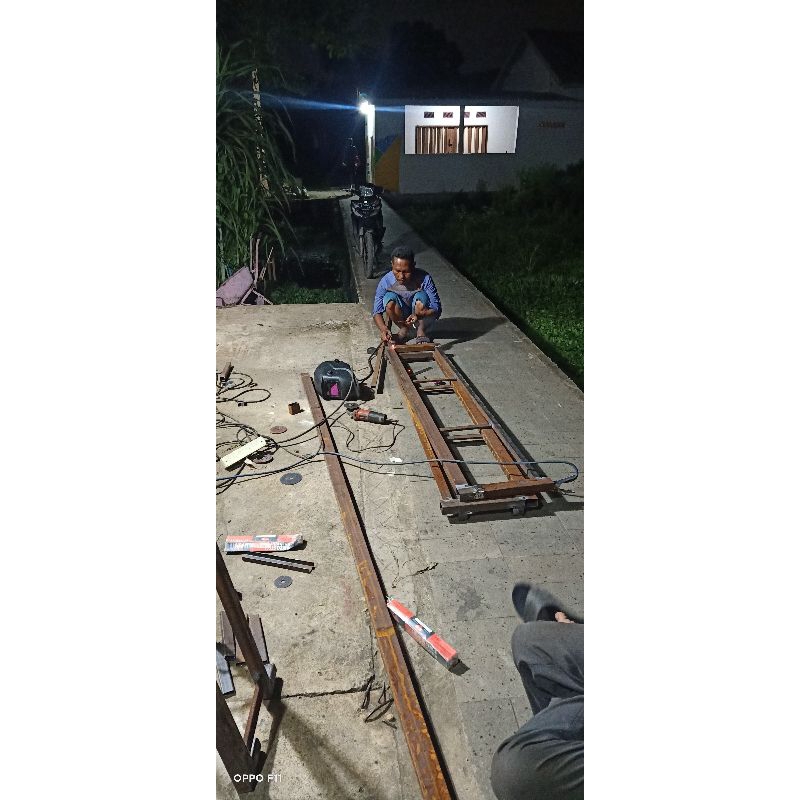 ranjang besi holo 40x60 kombinasi 20x40..garansi 10 tahun