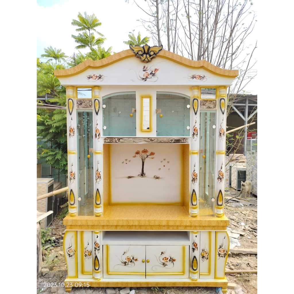 Bufet Pajangan Crystal Kristal Wush / Pajangan Tv Kaca / Lemari Tv Kristal 4 Pintu / BK21