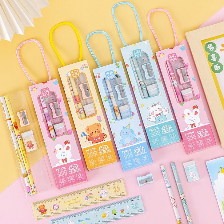 

Diskon Pensil Set Kotak isi 5 pcs Alat Tulis Set Dengan Karakter Lucu