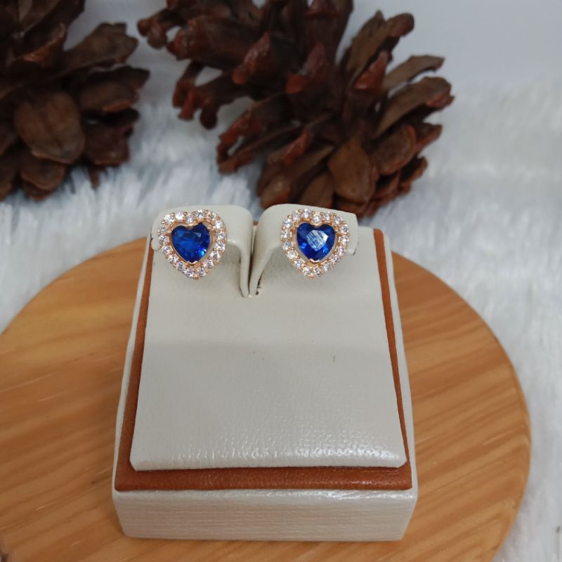 giwang love mata biru putih, emas kadar 375(8k)