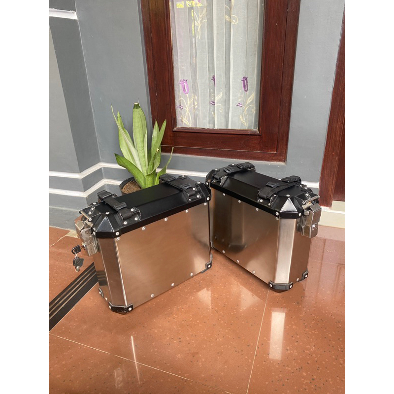 PANNIER WJ ADVANTURE 24 LITER SLIM (SECOND TANPA BREKET)