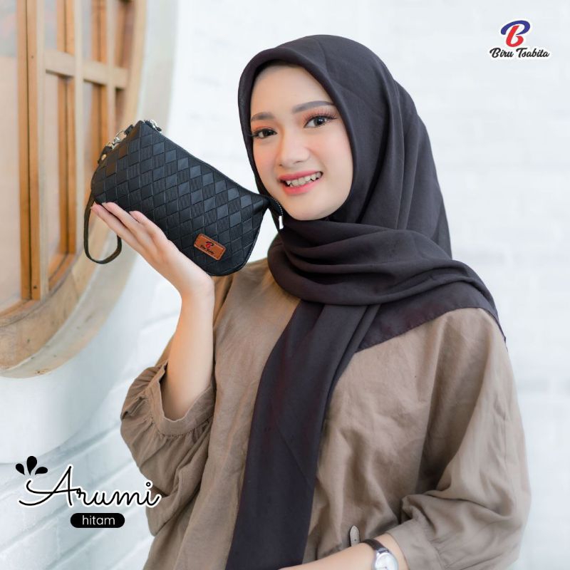 POUCH ARUMI BY BIRU TSABITA Dompet Wanita Muat Hp Branded