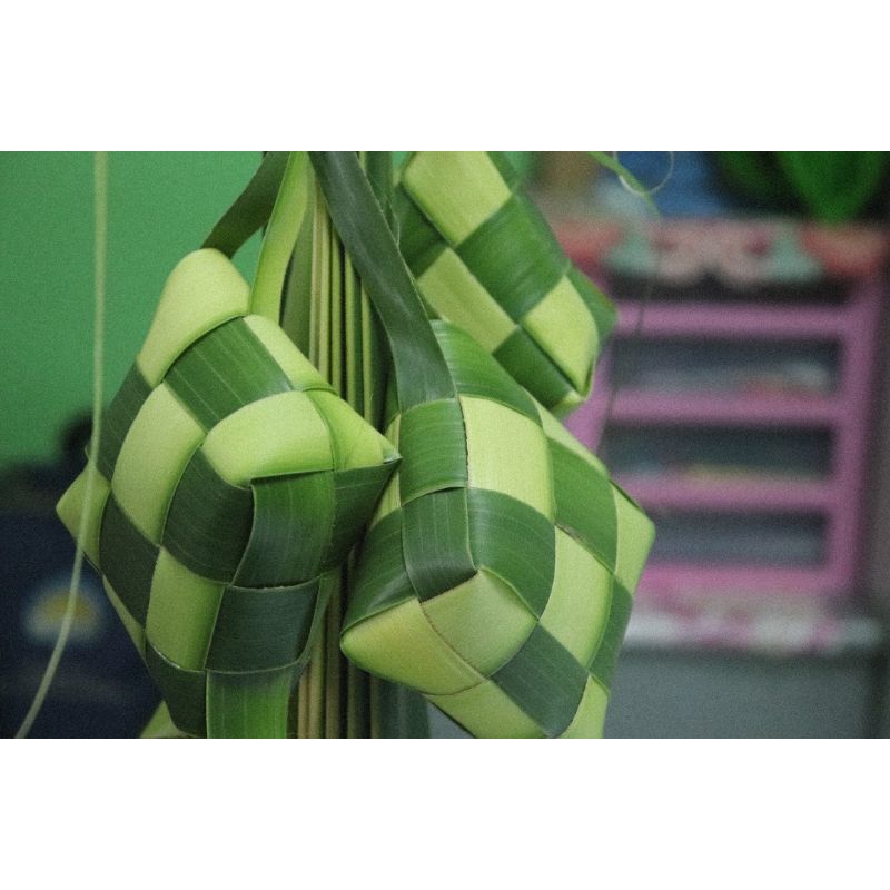 

ketupat daun kelapa muda fresh kosong/ketupat tinggal isi simple tanpa ribet bikin bungkus ketupat