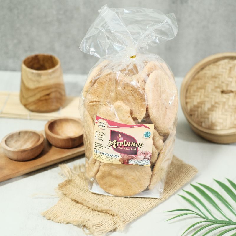 

Opak makanan ringan khas Tasik