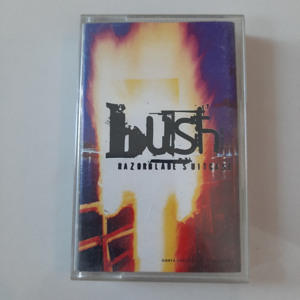 Kaset Pita: Bush, album: Razorblade Suitcase