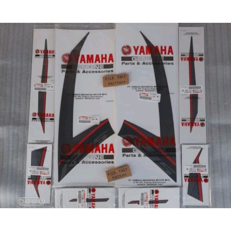 striping stiker YAMAHA R15 VAA V3 2018 2019 hitam dof metalik original YGP