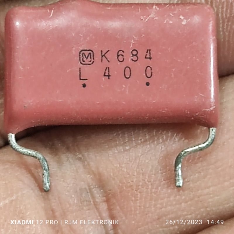kapasitor cabutan 684k 400v