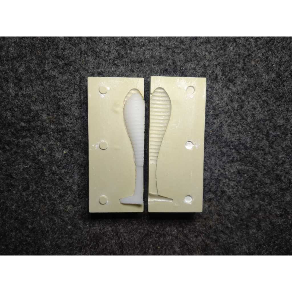 Cetakan Softlure Umpan Pancing Casting Ultra Light Model Cacing Worm Panjang 7cm