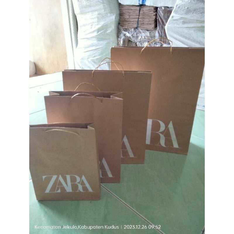 

PAPERBAG ZARA SIZE M (ISI 10 PCS)