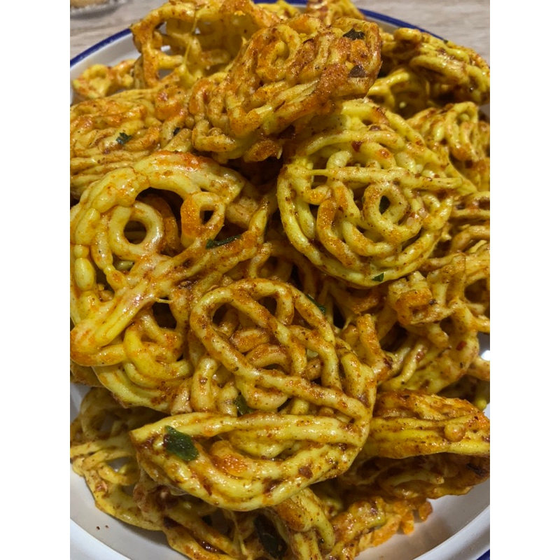

KERUPUK MIE KUNING PEDAS | 250 gr