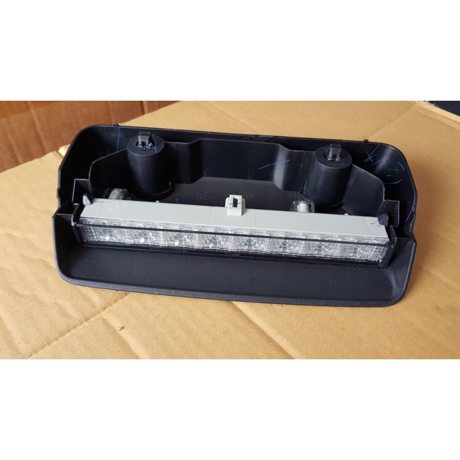 Lampu Spoiler Bagasi Dalam Yaris Vios Lama