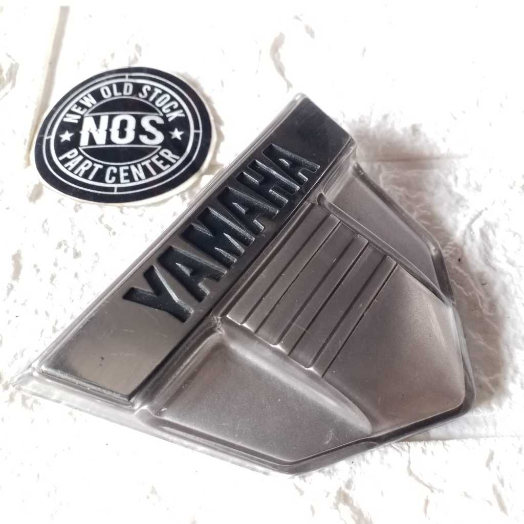 EMBLEM DADA DEPAN YAMAHA CRYPTON ORIGINAL NOS