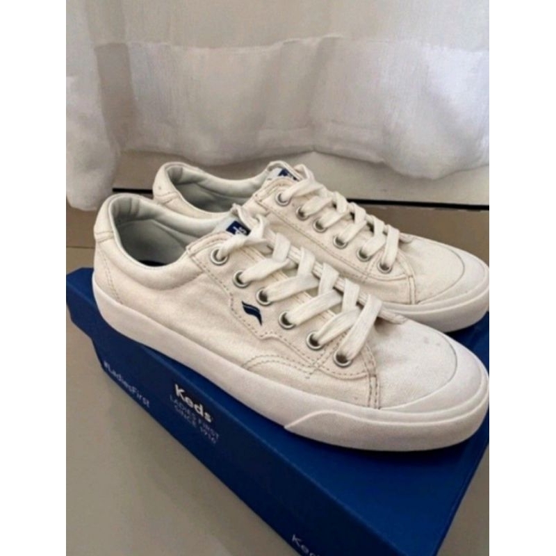 keds shoes / sepatu putih