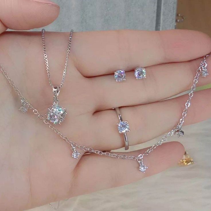 Diskon SET PERHIASAN TITANIUM SILVER MATA SATU Bestseller