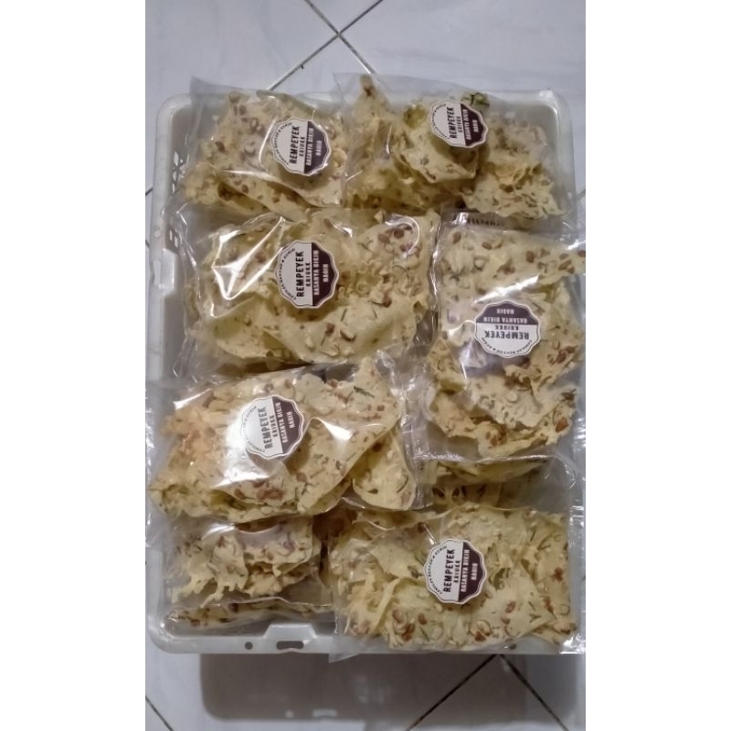 

PEYEK KACANG TANAH / REMEPEYEK RENYAH GURIH 500gr