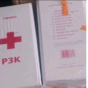 Kotak obat P3K + ISI