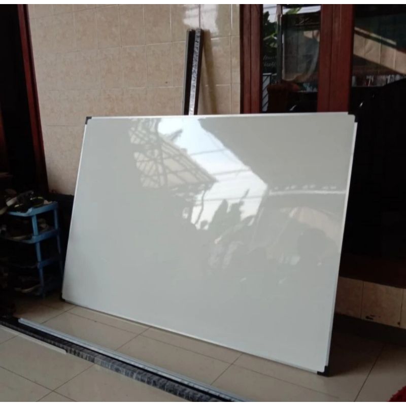 

Papan whiteboard 60x90 cm